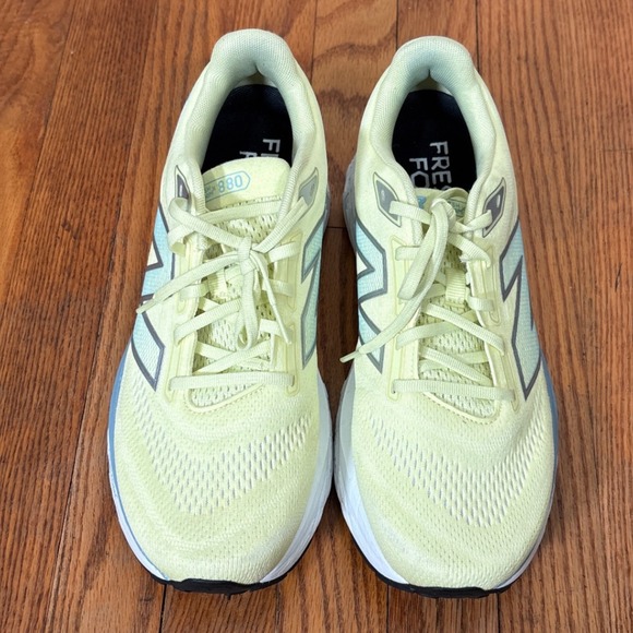 New Balance Fresh Foam X 880 v14 Running Sneaker Shoe Limelight Silver Mens 11.5 - Picture 2 of 13